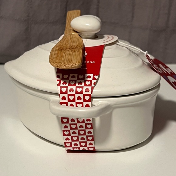 New Brie cheese bakeware/ Heart shaped Brie cheese casserole. - Picture 4 of 5